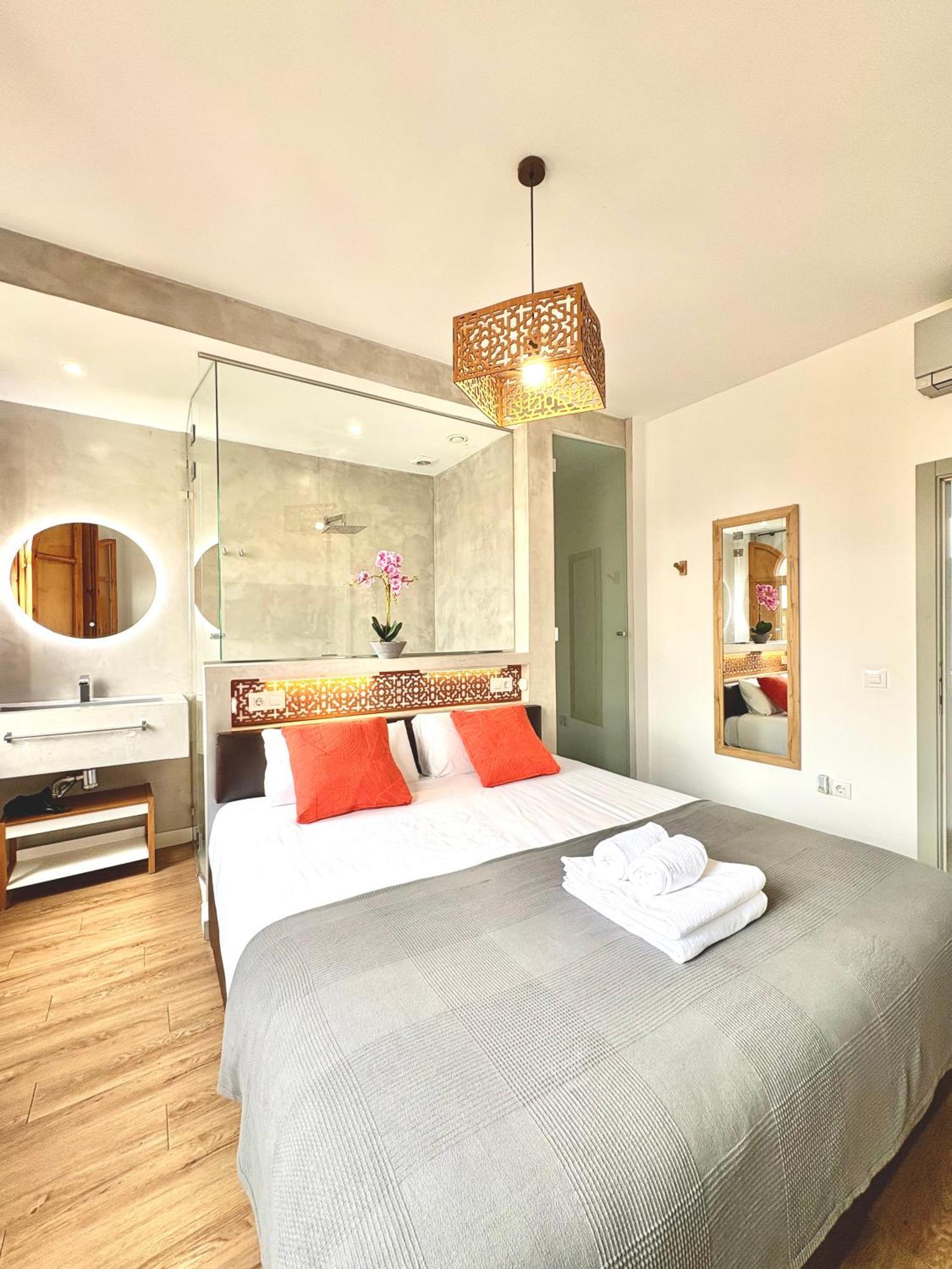 Unique House - Private Spa&Pool -Stayin세비야 외부 사진