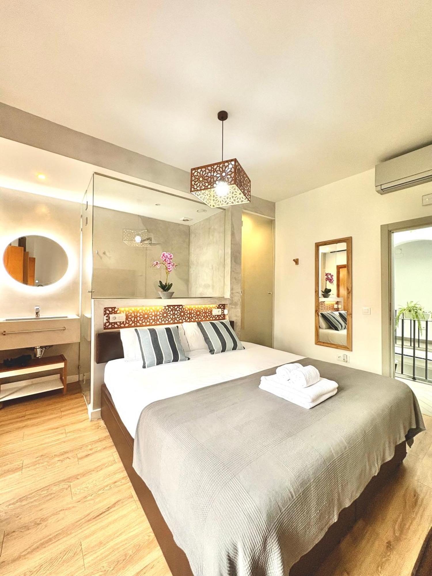 Unique House - Private Spa&Pool -Stayin세비야 외부 사진