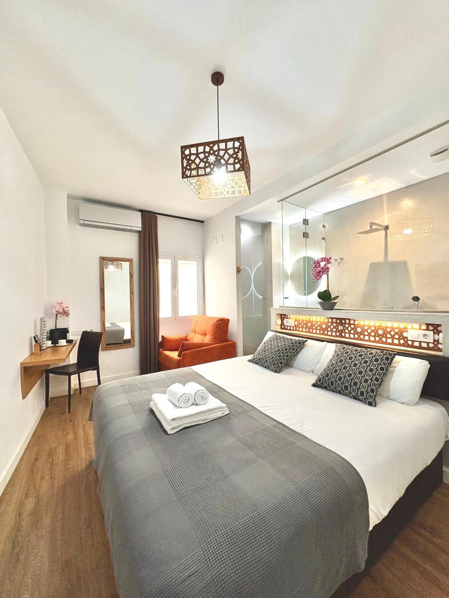 Unique House - Private Spa&Pool -Stayin세비야 외부 사진