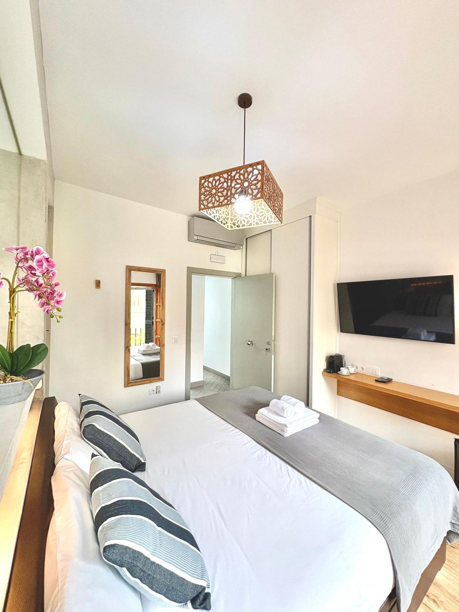 Unique House - Private Spa&Pool -Stayin세비야 외부 사진
