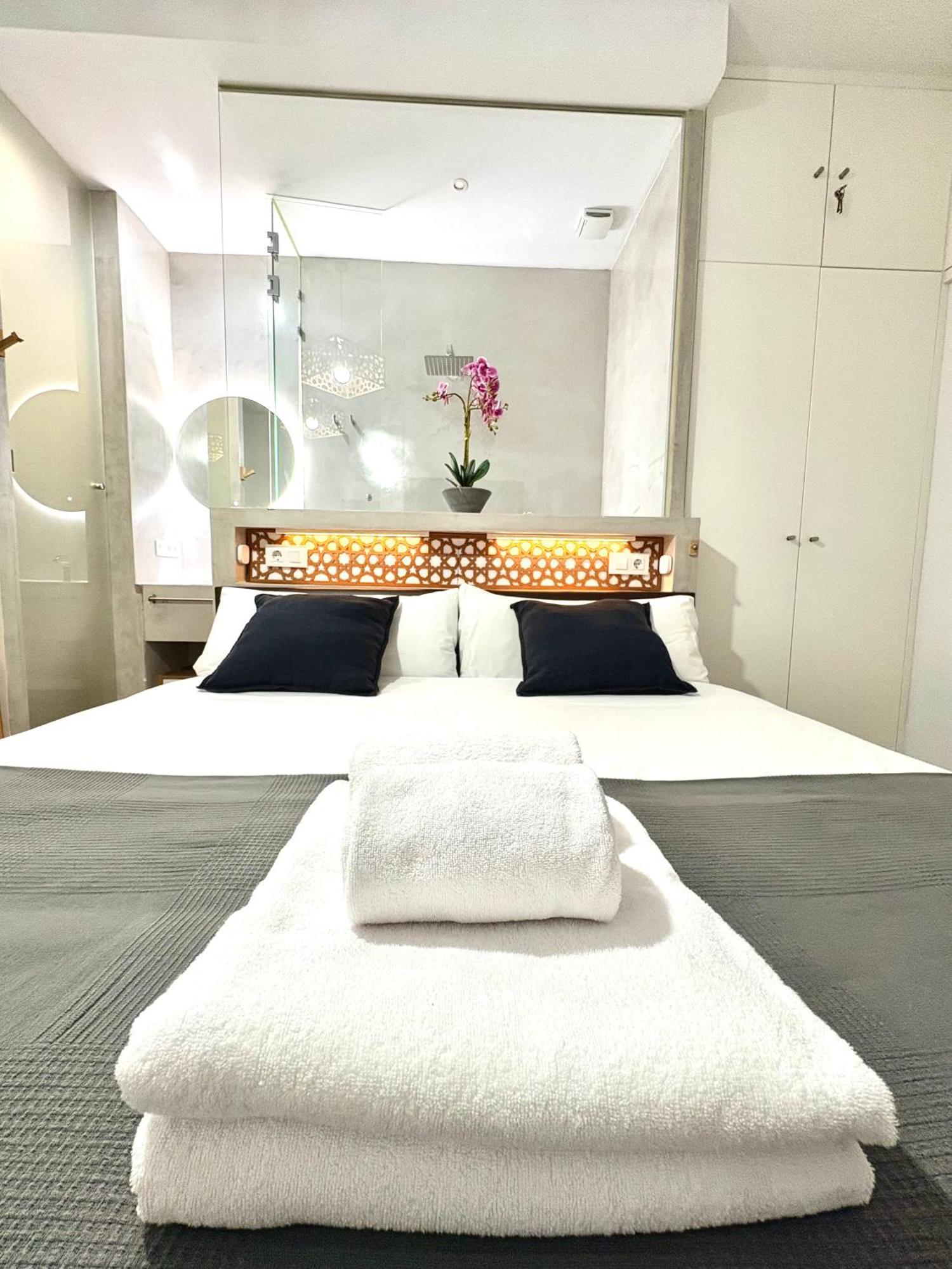 Unique House - Private Spa&Pool -Stayin세비야 외부 사진