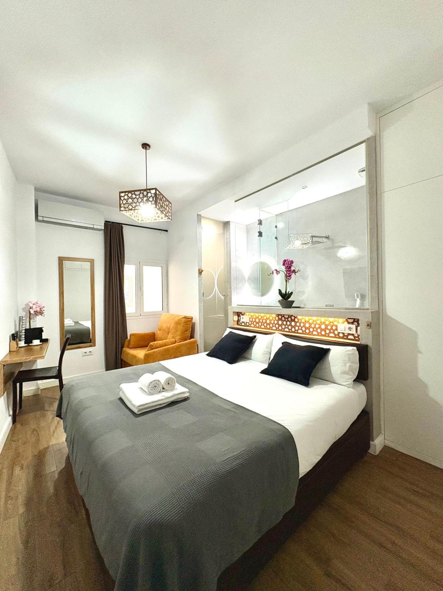 Unique House - Private Spa&Pool -Stayin세비야 외부 사진